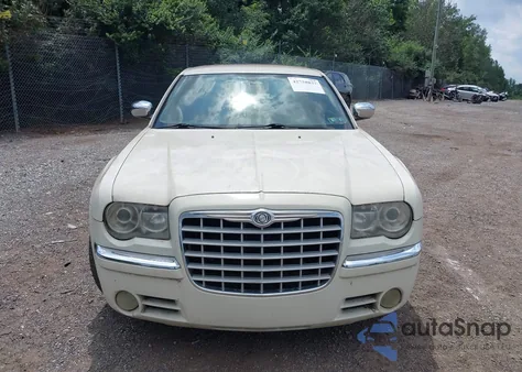 2006 Chrysler 300C z USA, uszkodzony, nr VIN 2C3KA63H46H226531